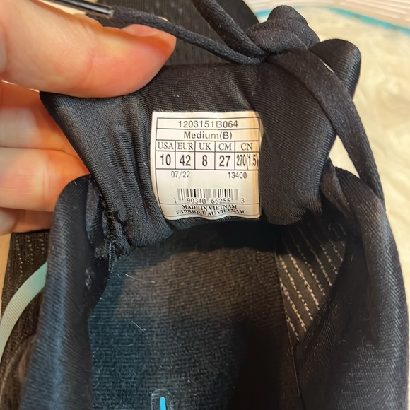 Brooks Ariel 20 cushion support size is 10 running shoes - Picture 5 of 8